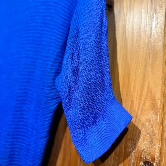 Express Relaxed Fit Cut Out Design Blouse in Bright Blue Women’s Medium - Picture 5 of 9